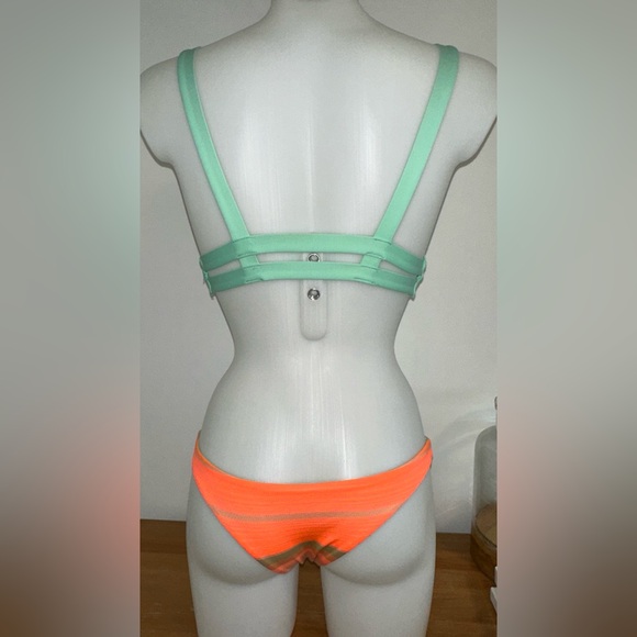 Vitamin A bikini never worn - Picture 2 of 3